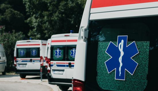 逊克救护车转运病人过路高速收费吗?